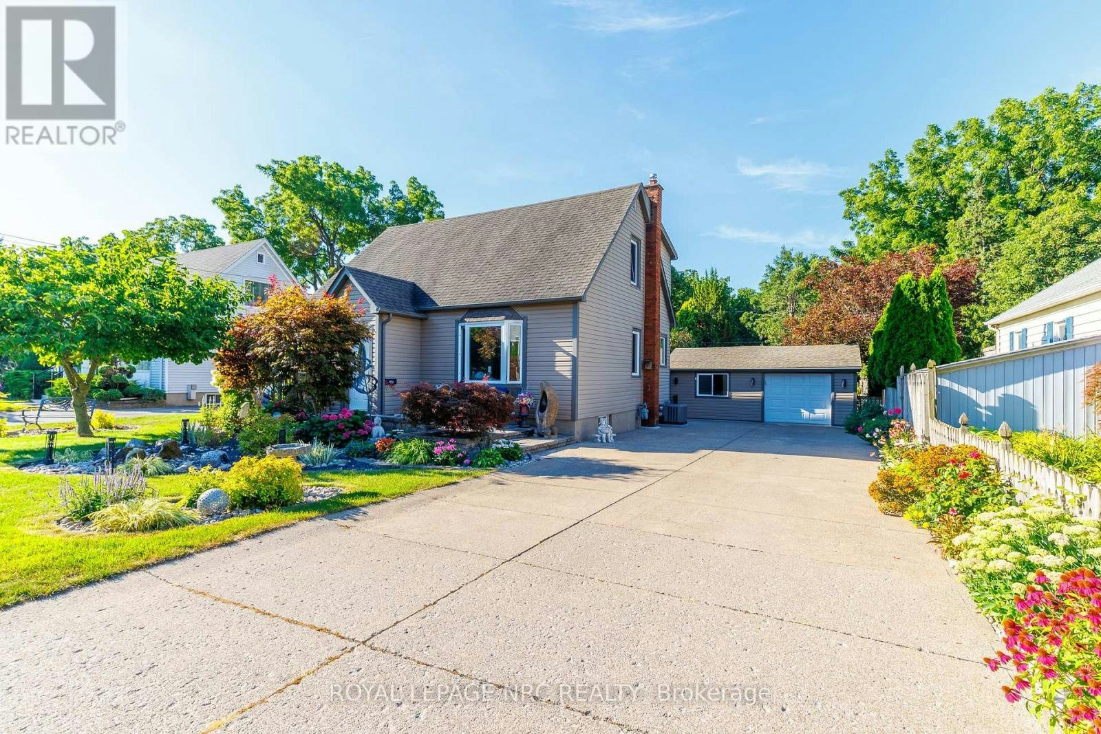 7 Philpark Road, St. Catharines, ON, L2N 4E4