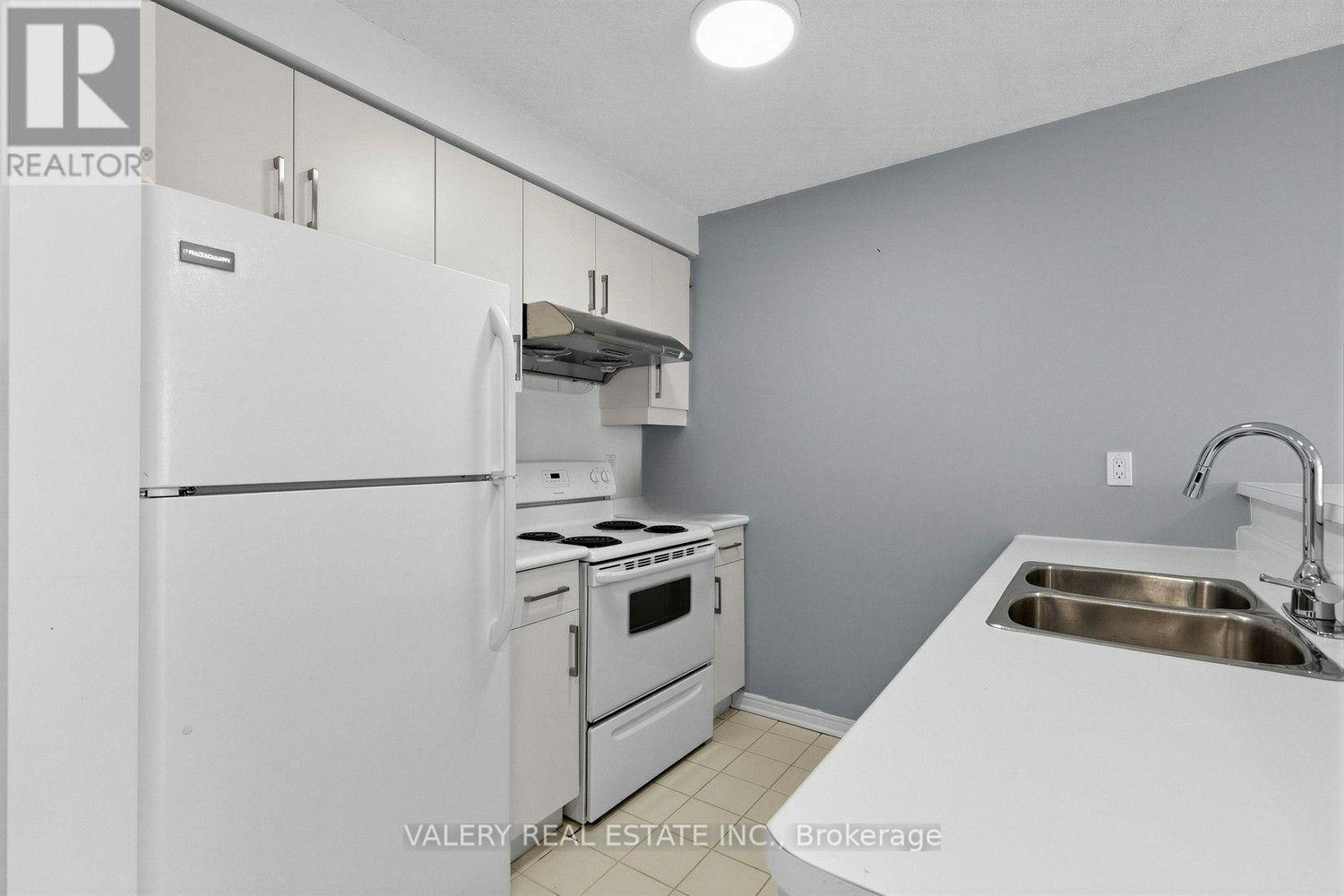 2910-10 Yonge Street, Toronto, ON, M5E 1R4 - 5
