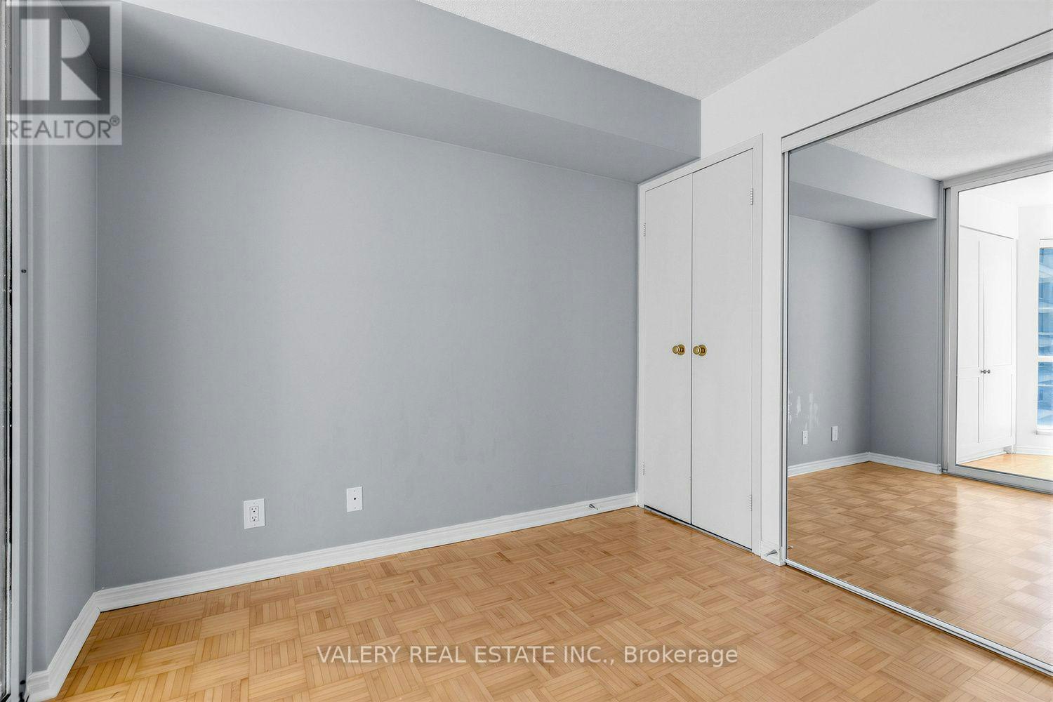 2910-10 Yonge Street, Toronto, ON, M5E 1R4 - 12
