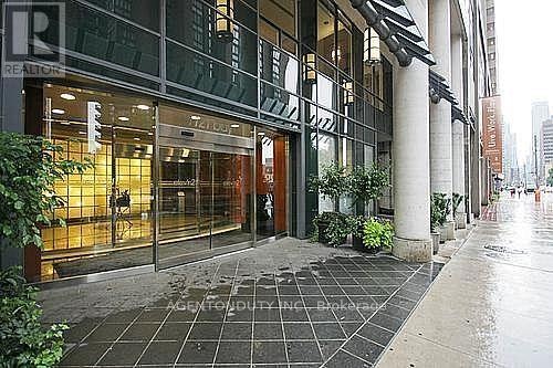 701-1121 Bay Street, Toronto, ON, M5S 3L9