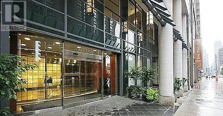 701-1121 Bay Street, Toronto, ON, M5S 3L9