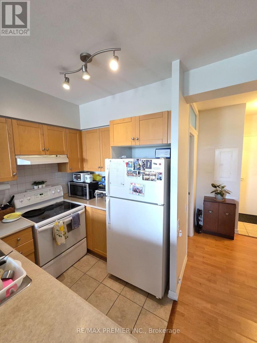 819-1600 Keele Street, Toronto, ON, M6N 5J1 - 4