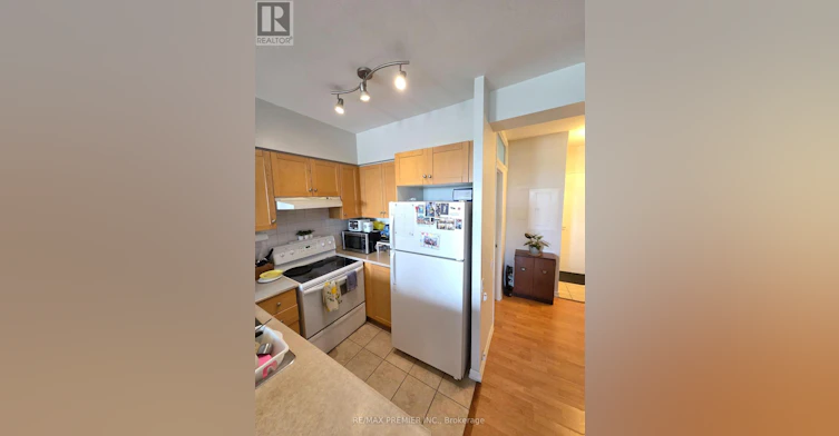 819-1600 Keele Street, Toronto, ON, M6N 5J1 - 4