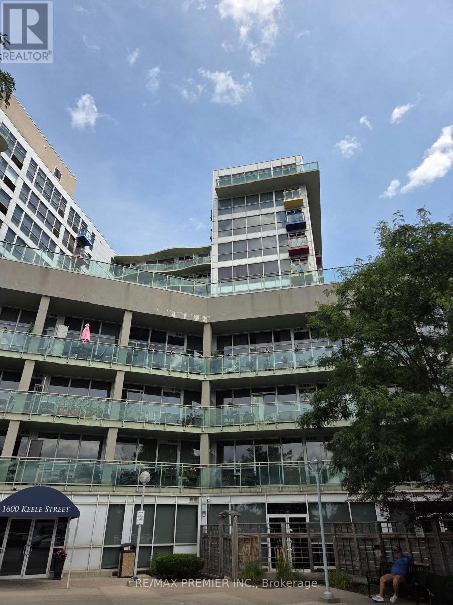 819-1600 Keele Street, Toronto, ON, M6N 5J1