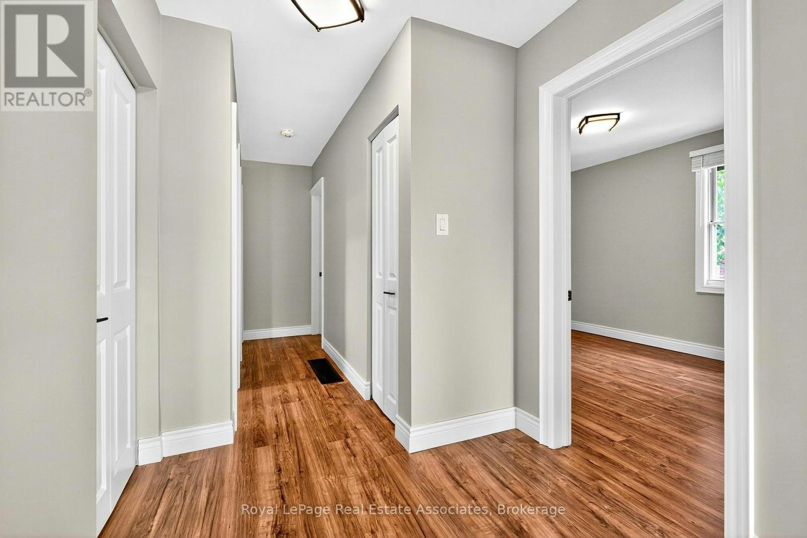 UPPER-312 45th Street EAST, Hamilton, ON, L8T 3K8 - 11