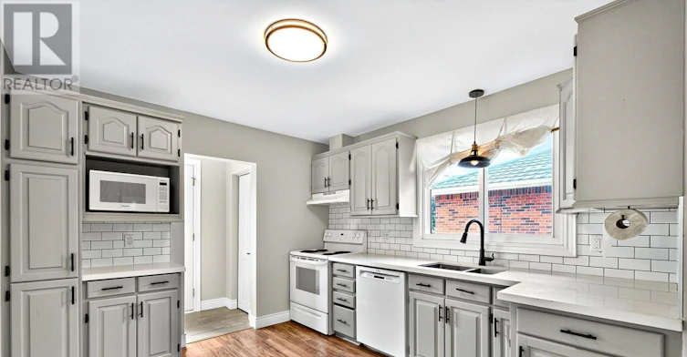 UPPER-312 45th Street EAST, Hamilton, ON, L8T 3K8 - 9