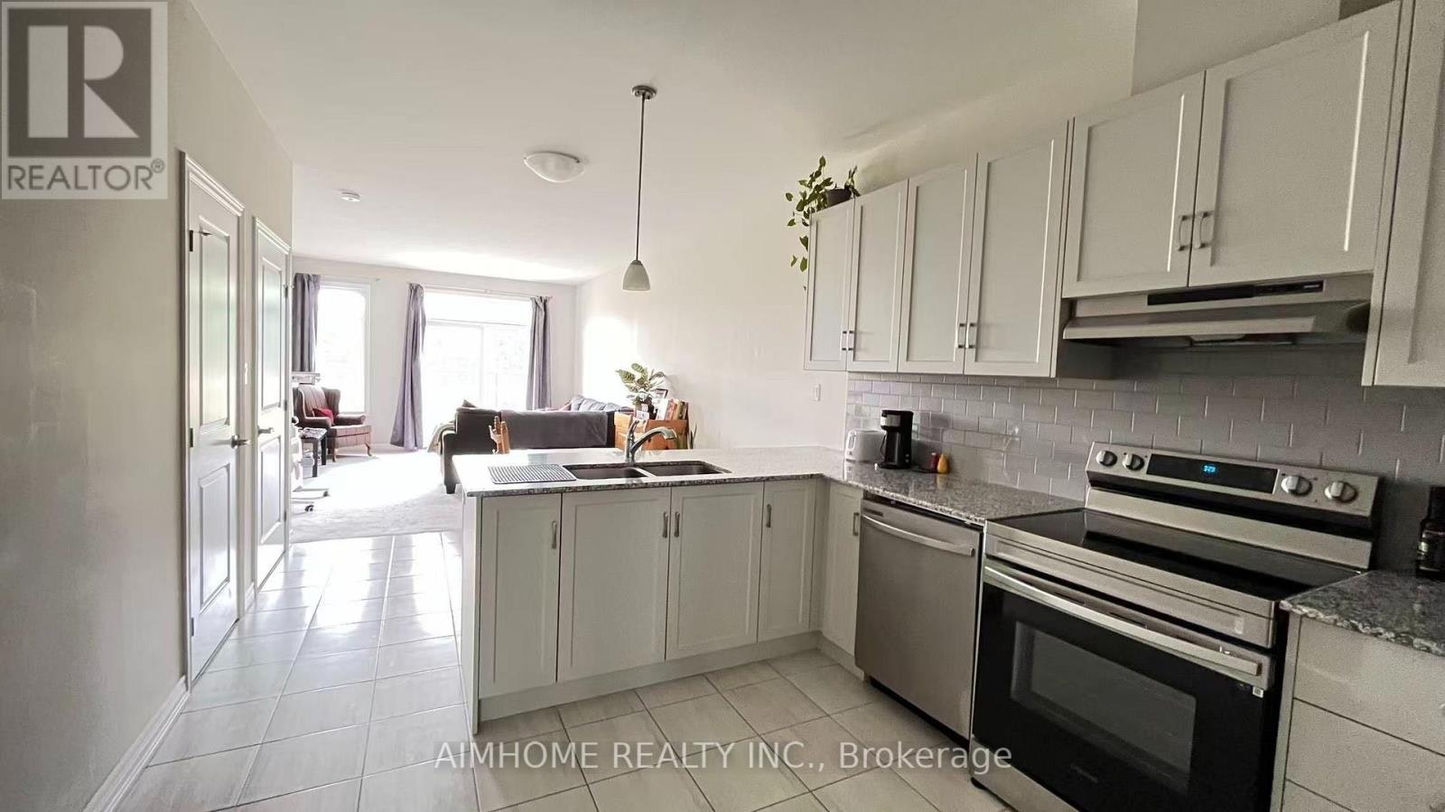 24 Noah Common, St. Catharines, ON, L2P 0G1 - 3