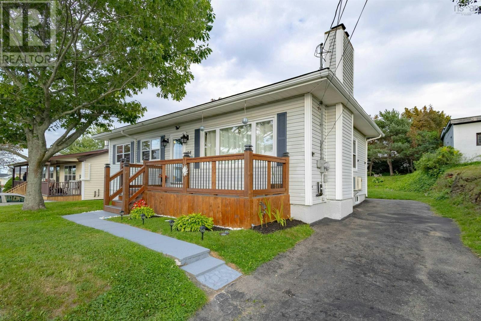 26 Grove Street, Sydney, NS, B1P 3M8