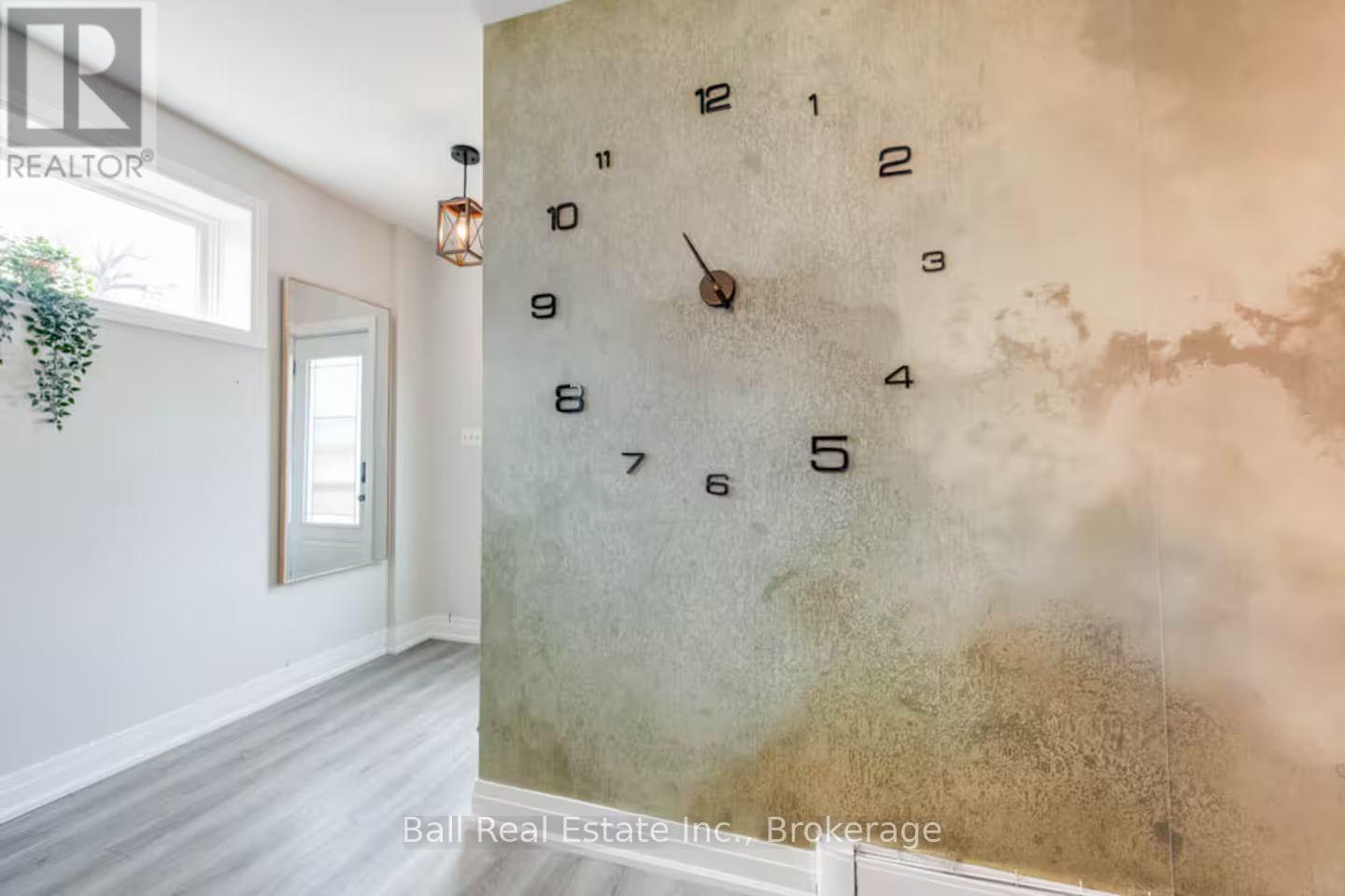 5-291 Stewart Street, Peterborough, ON, K9J 3N2 - 5