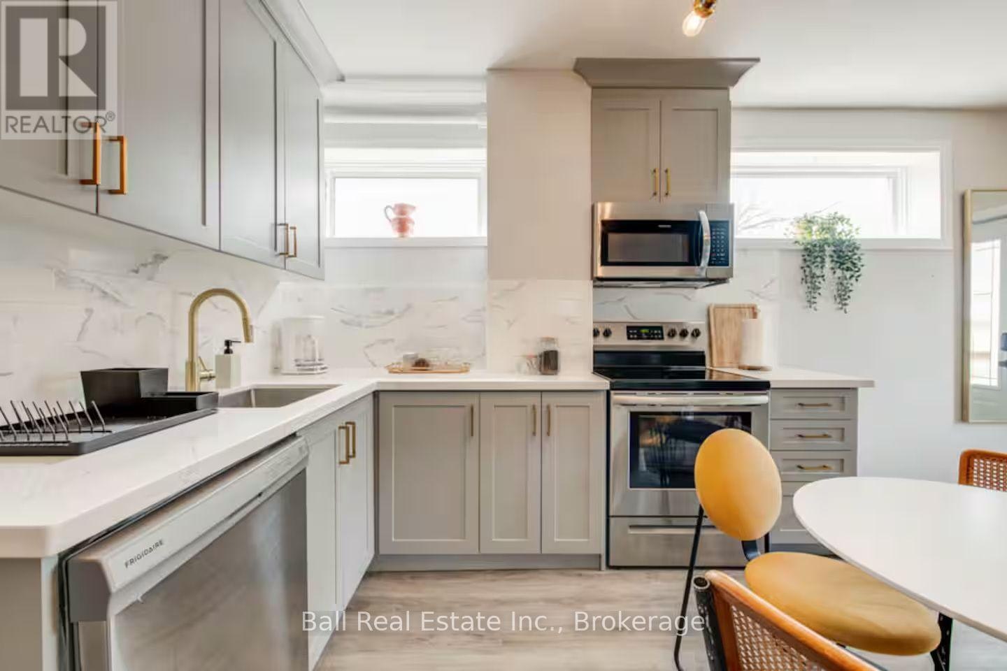 5-291 Stewart Street, Peterborough, ON, K9J 3N2 - 6