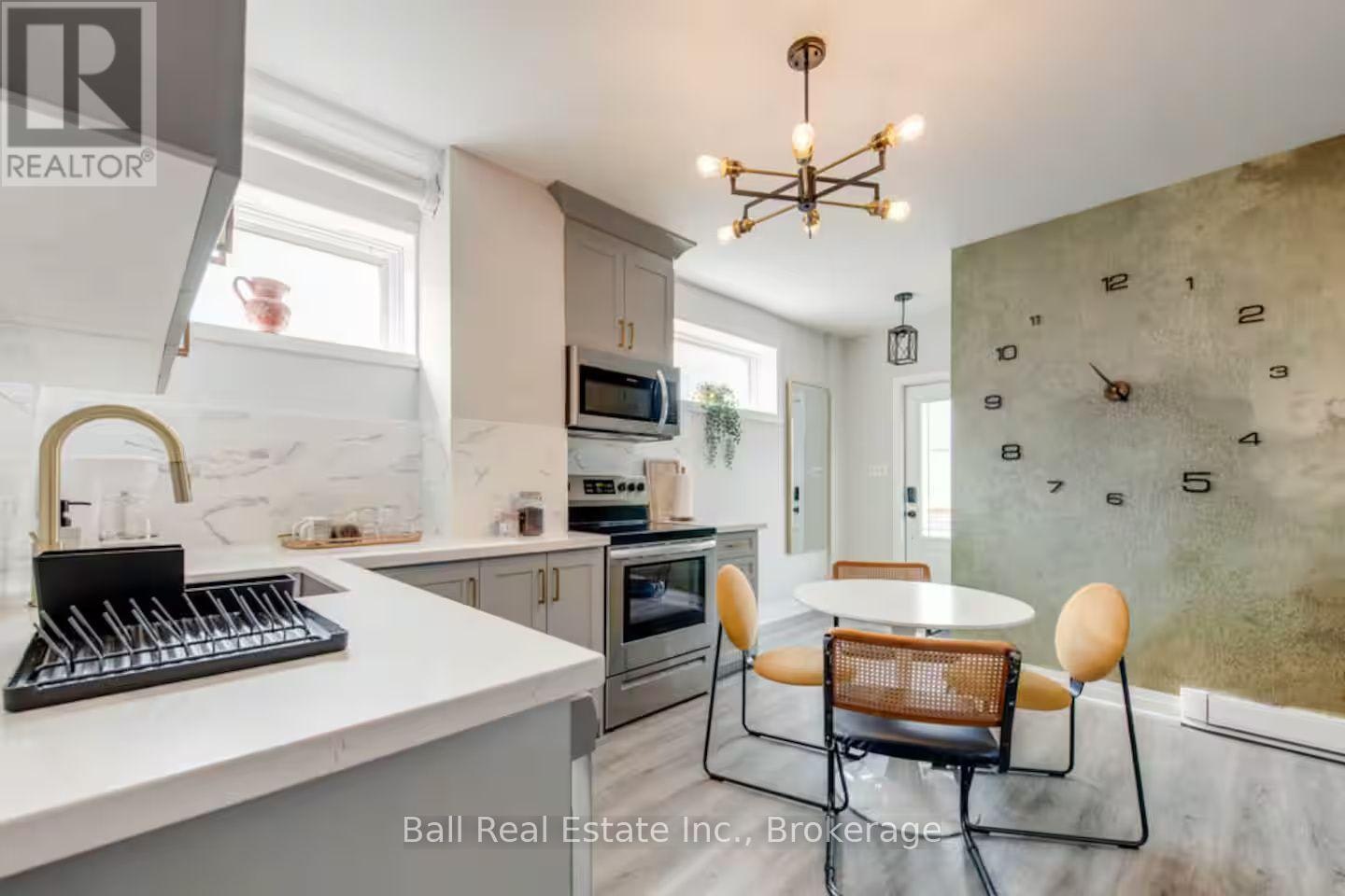 5-291 Stewart Street, Peterborough, ON, K9J 3N2 - 4