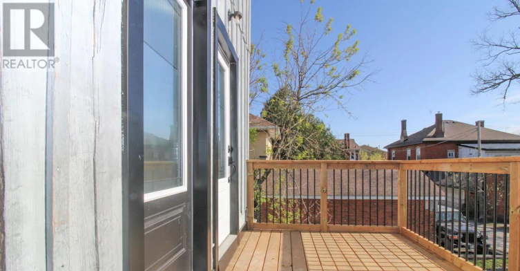 5-291 Stewart Street, Peterborough, ON, K9J 3N2 - 2