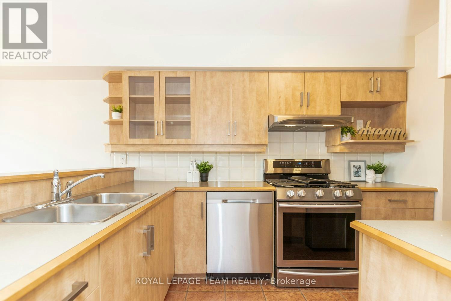25 Kirkstone Private, Ottawa, ON, K2J 5E7 - 18