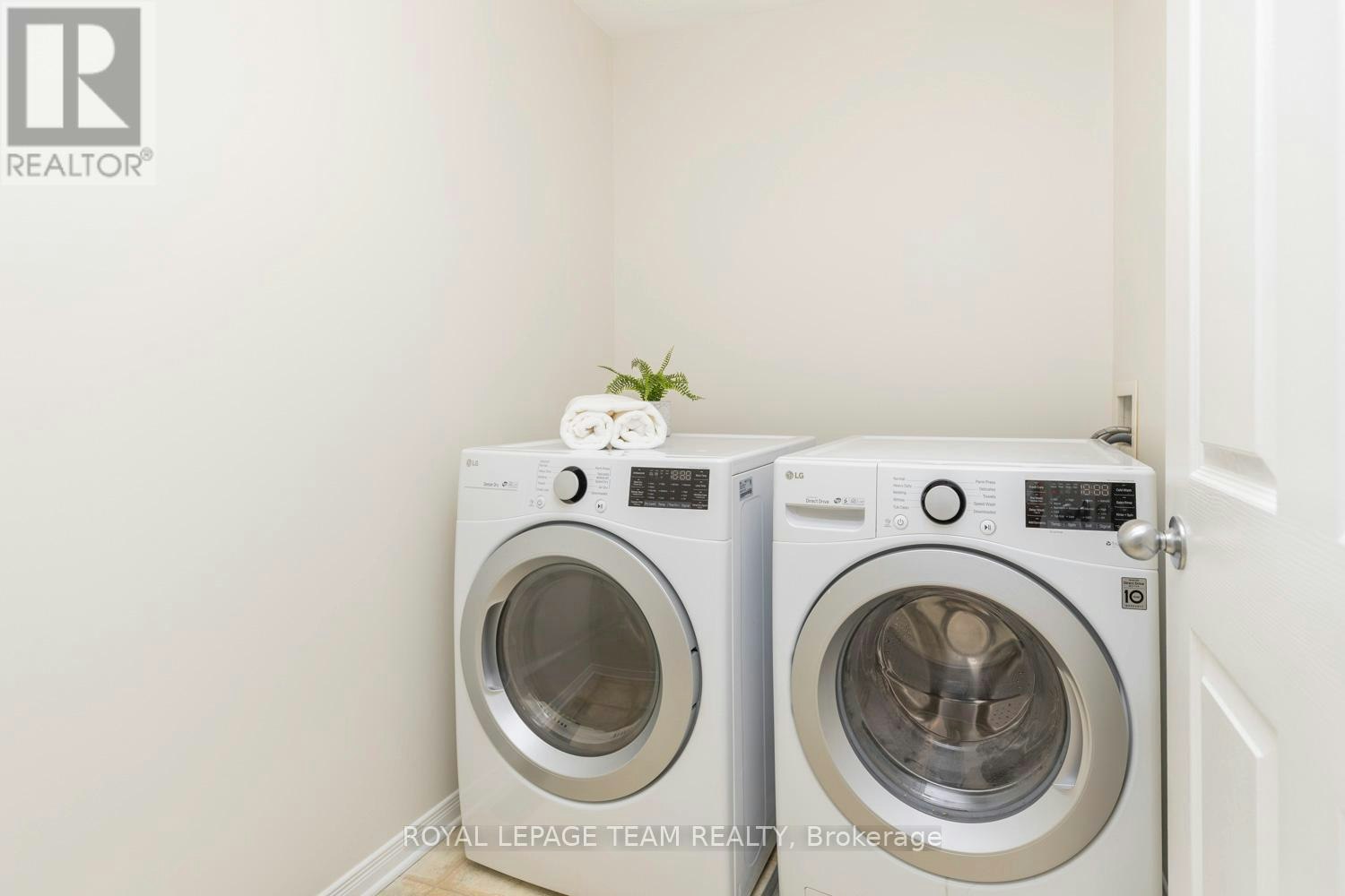 25 Kirkstone Private, Ottawa, ON, K2J 5E7 - 28