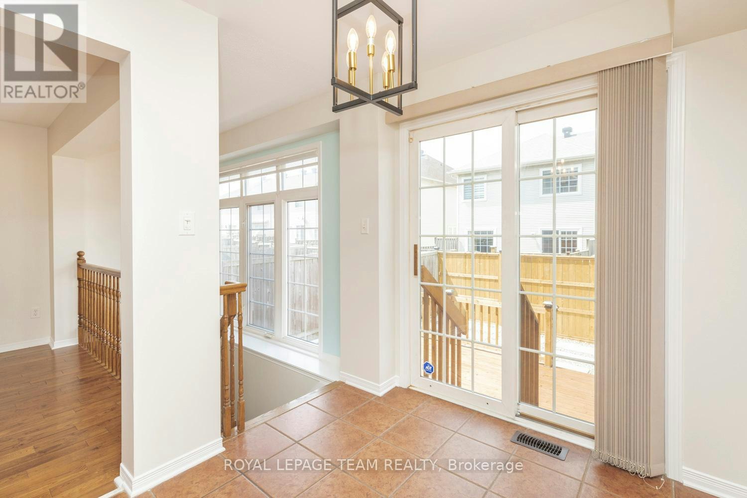 25 Kirkstone Private, Ottawa, ON, K2J 5E7 - 24