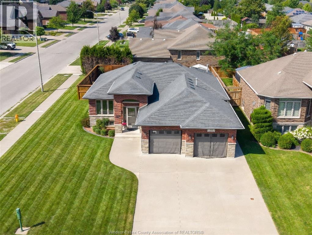 35 Marshwoods Boulevard, Kingsville, ON, N9Y 0A7