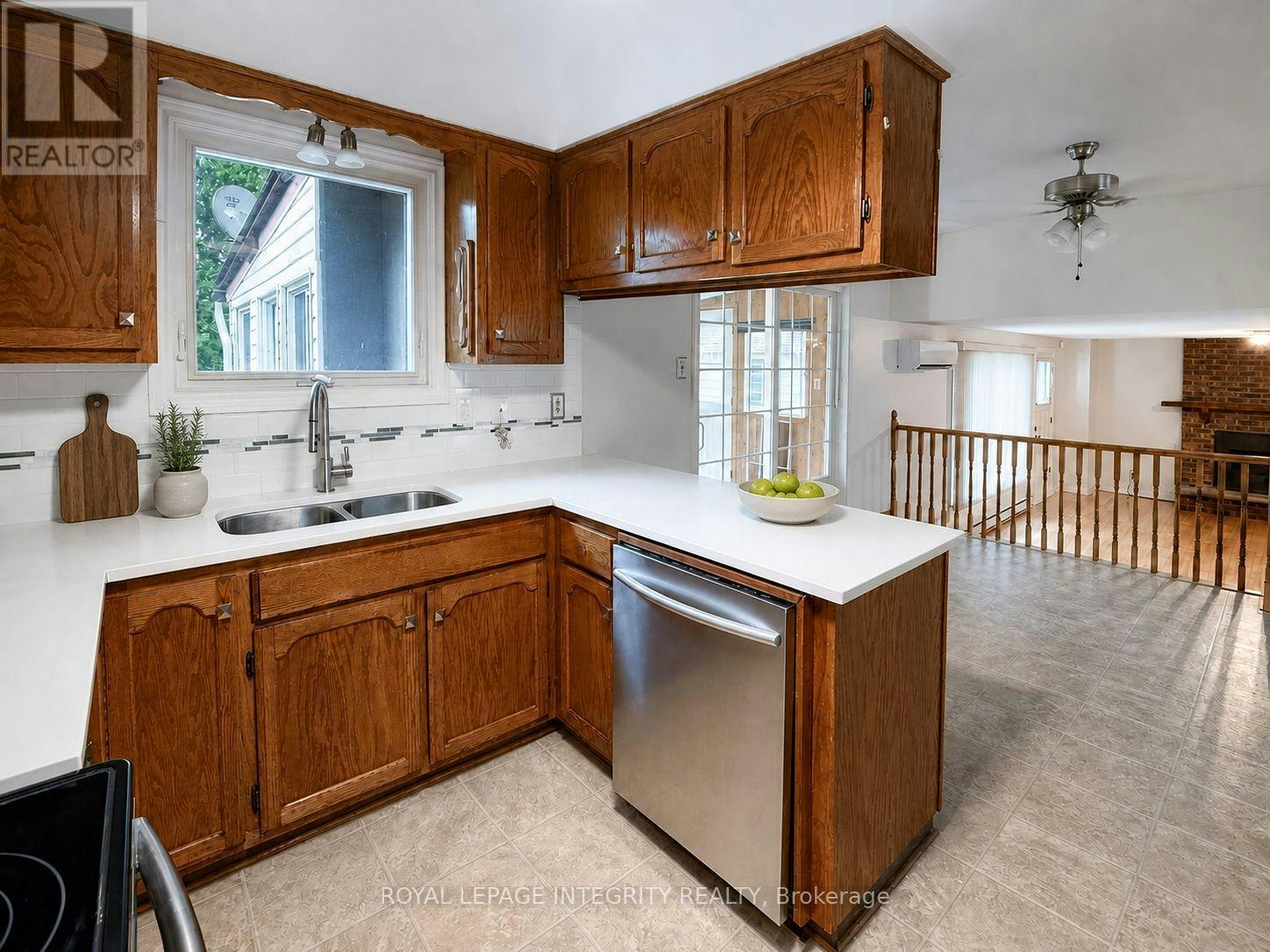 577 Lynwood Drive, Cornwall, ON, K6H 5W7 - 8