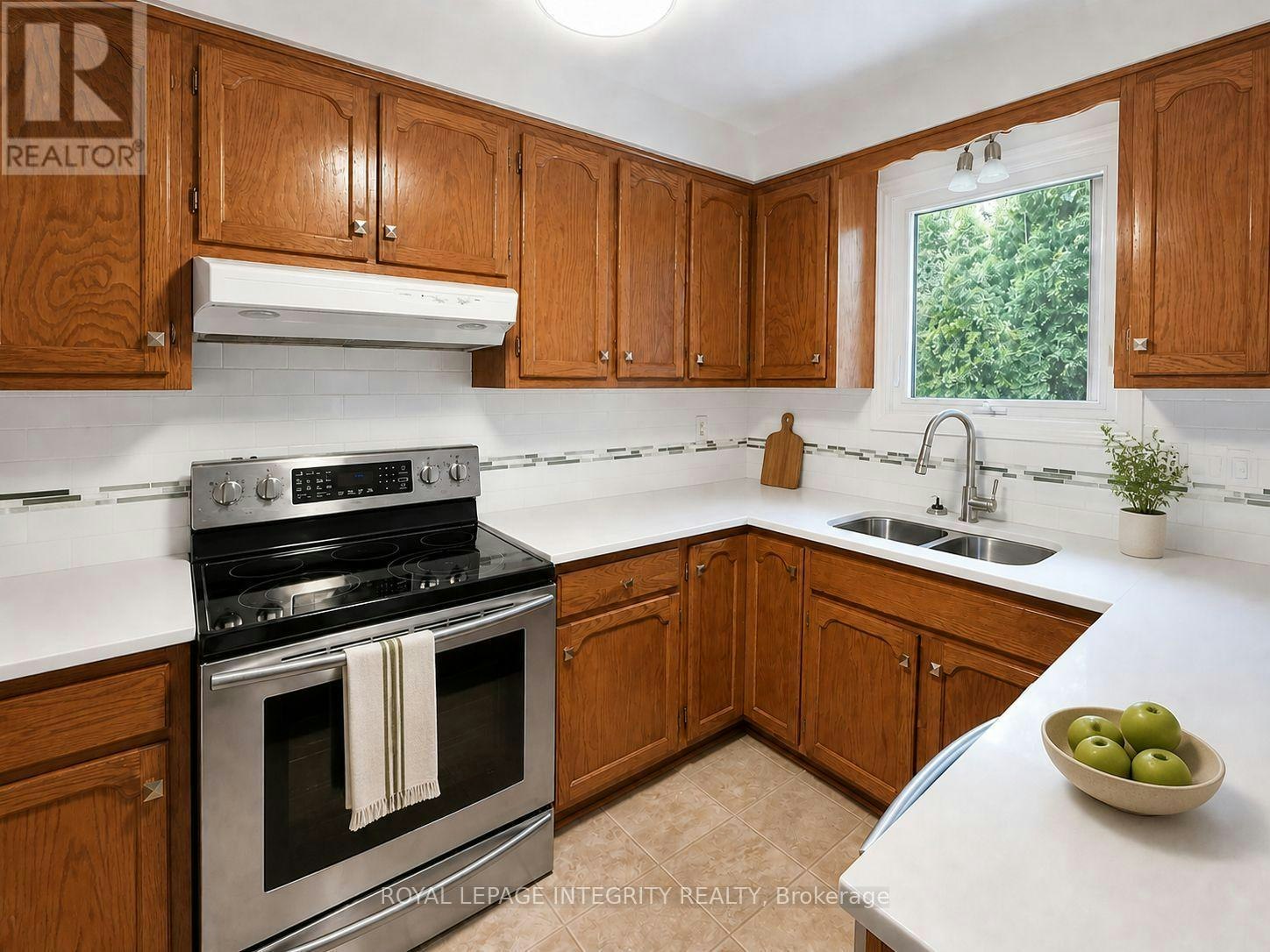 577 Lynwood Drive, Cornwall, ON, K6H 5W7 - 6