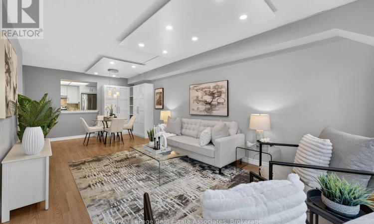 221-1001 Cedarglen Gate