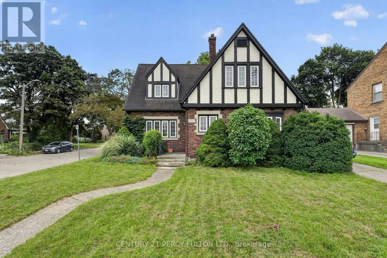 6040 Latshaw Street, Niagara Falls, ON, L2G 1R2