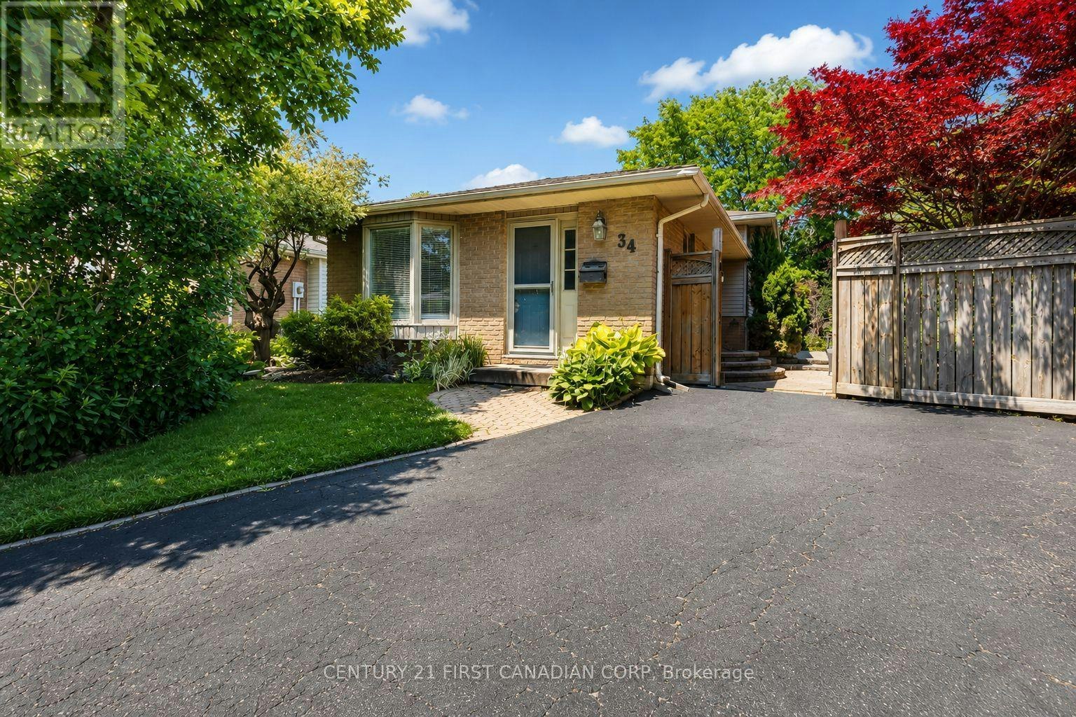 34 Speight Court, London, ON, N5V 3J3
