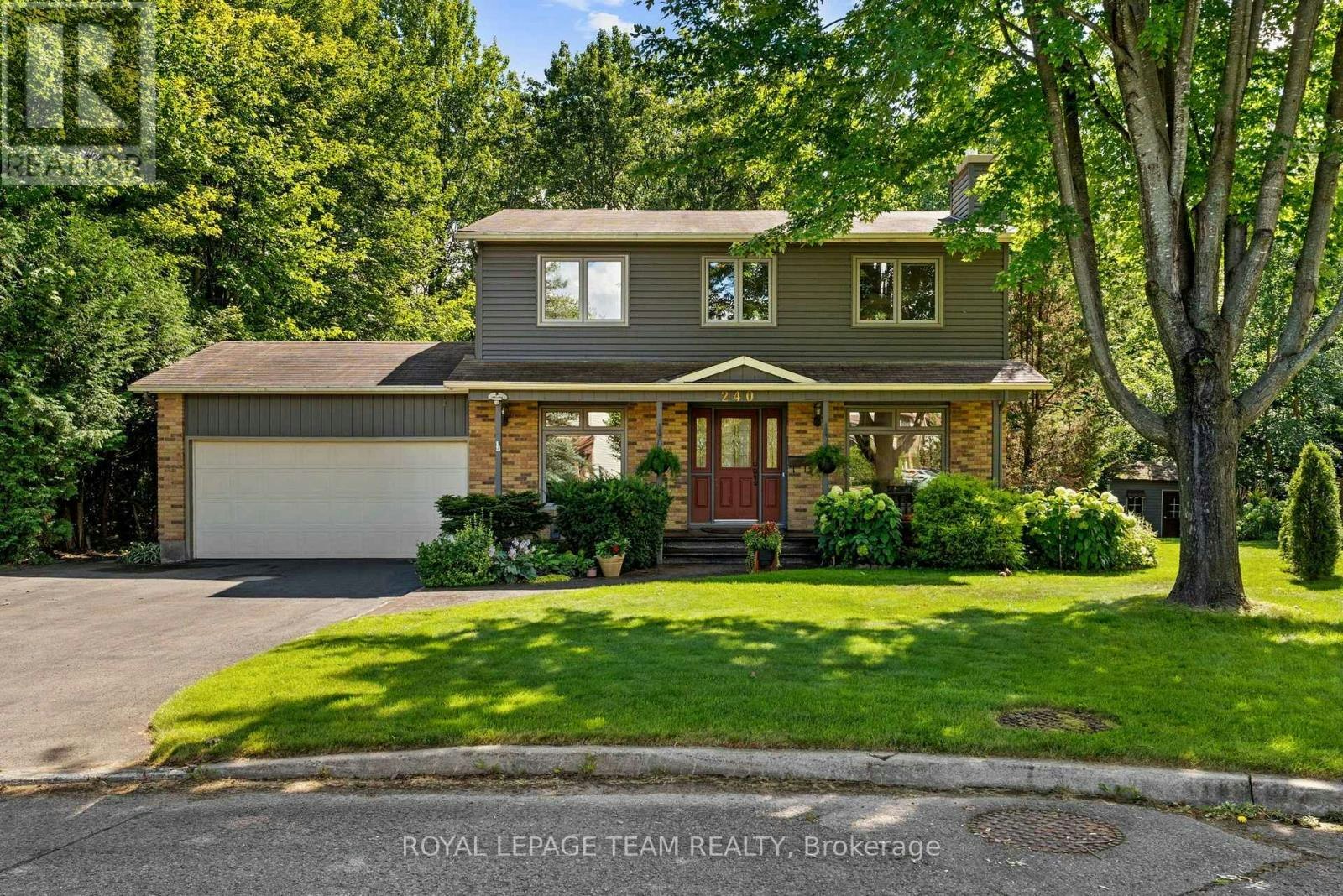 240 Hoylake Crescent, Ottawa, ON, K1E 2M8