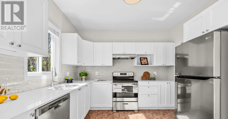 4 Tamarack Place N, Ottawa, ON, K2J 4R3 - 14