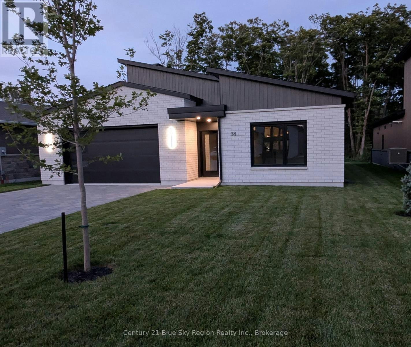 38 Katie Ann Crescent, North Bay, ON, P1C 1M8