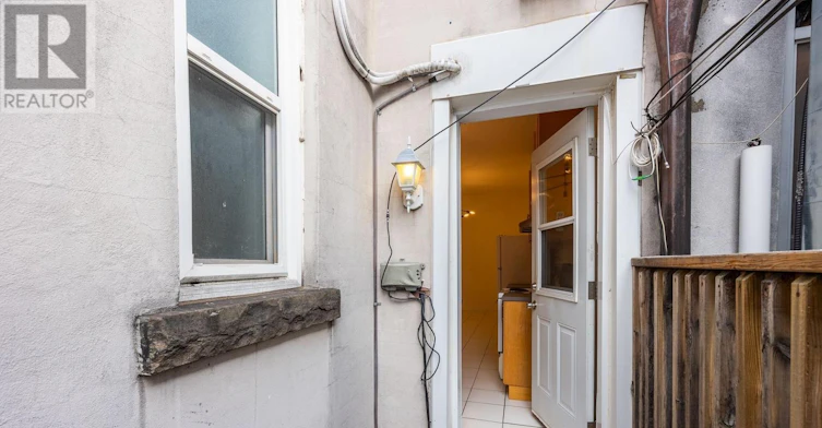 FRONT-112 Ossington Avenue, Toronto, ON, M6J 2Z4 - 23