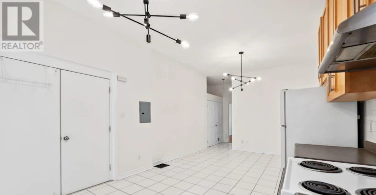 FRONT-112 Ossington Avenue, Toronto, ON, M6J 2Z4 - 12