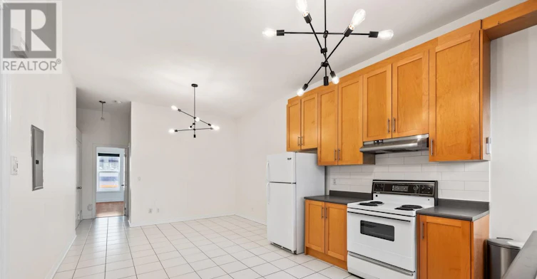 FRONT-112 Ossington Avenue, Toronto, ON, M6J 2Z4 - 4