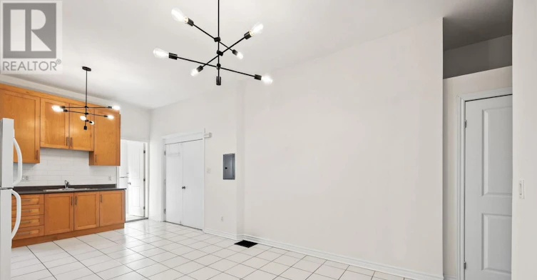 FRONT-112 Ossington Avenue, Toronto, ON, M6J 2Z4 - 11