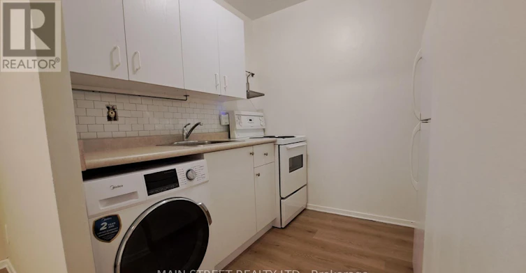 4-2588A Yonge Street, Toronto, ON, M4P 2J3 - 10