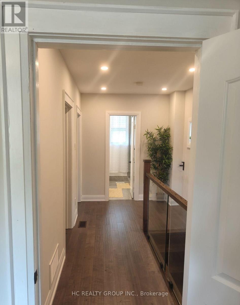 118 Courcelette Road, Toronto, ON, M1N 2T2 - 9