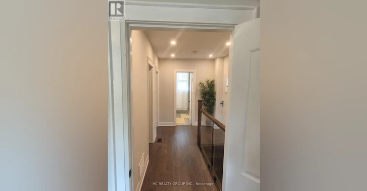 118 Courcelette Road, Toronto, ON, M1N 2T2 - 9