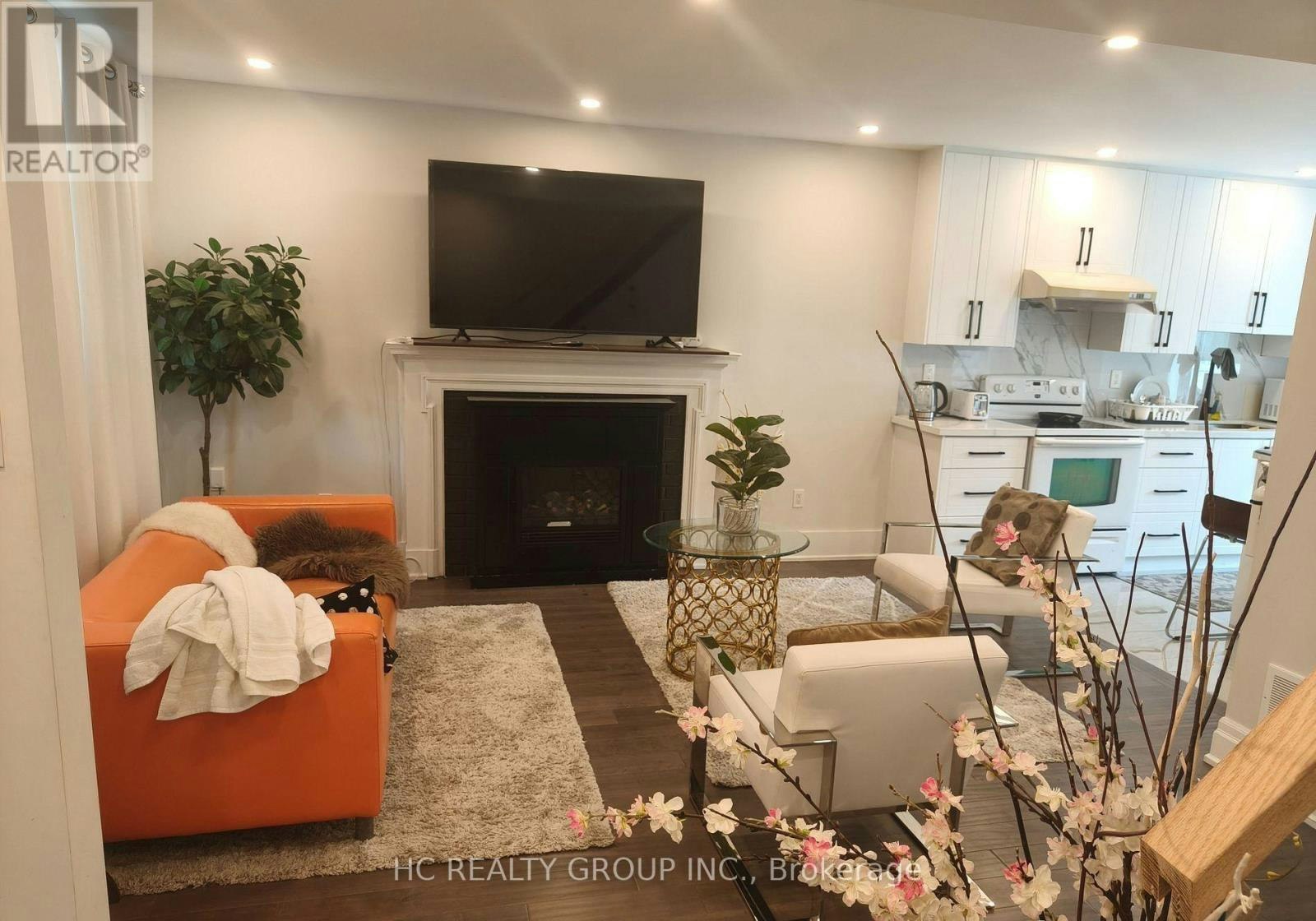 118 Courcelette Road, Toronto, ON, M1N 2T2 - 4