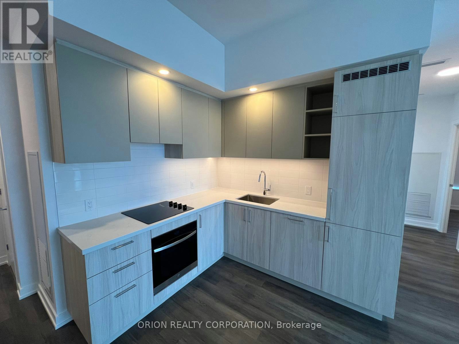 911-5 Meadowdale Road, Toronto, ON, L4K 0C7 - 2