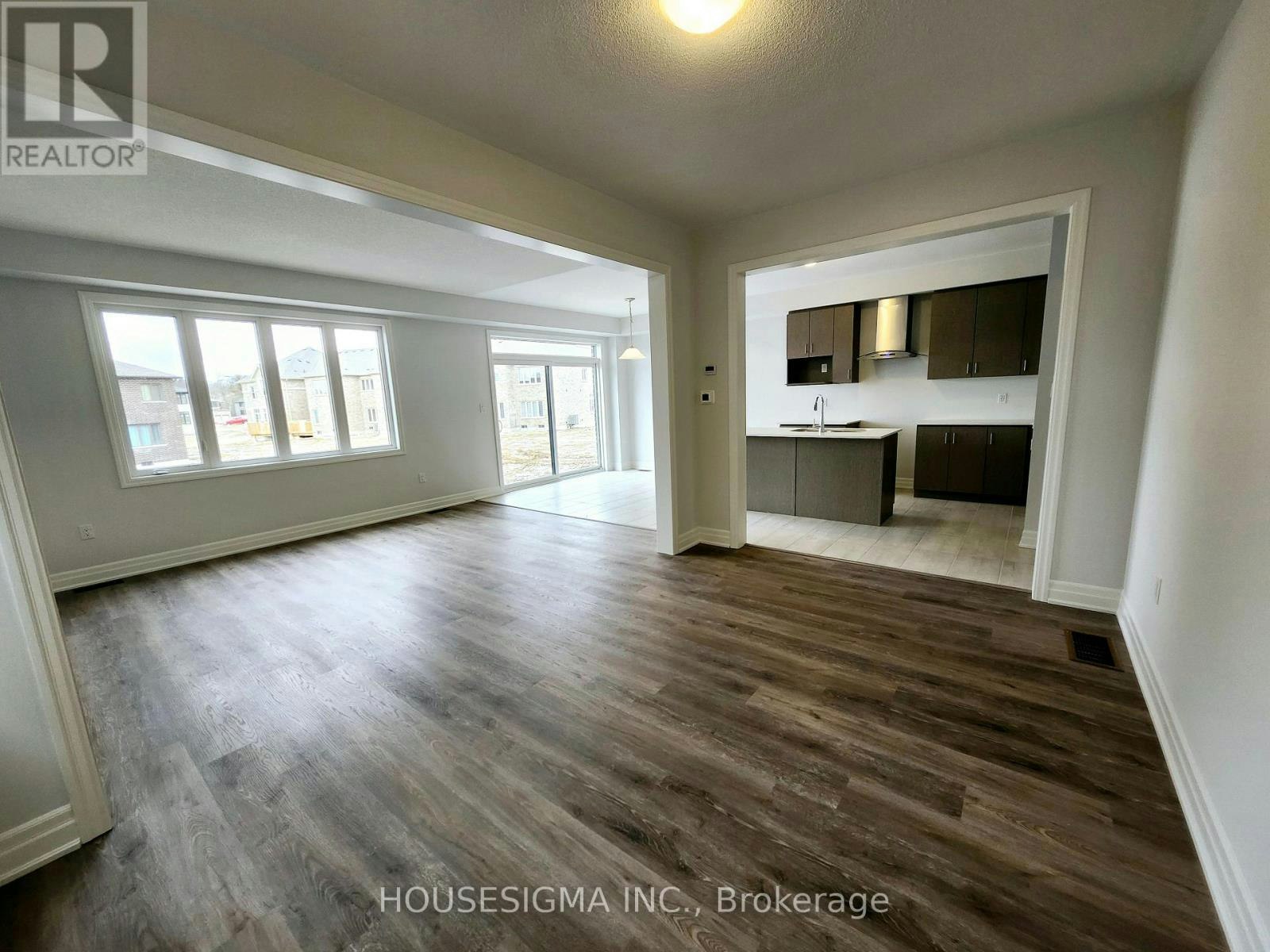 31 Rosanne Circle, Wasaga Beach, ON, L9Z 0N6 - 11