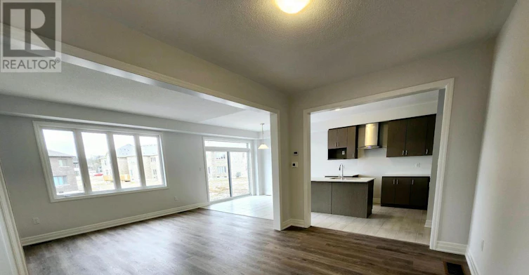 31 Rosanne Circle, Wasaga Beach, ON, L9Z 0N6 - 11