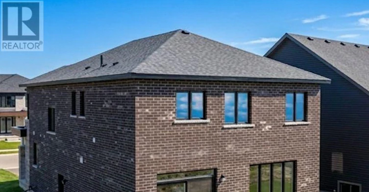 31 Rosanne Circle, Wasaga Beach, ON, L9Z 0N6 - 2