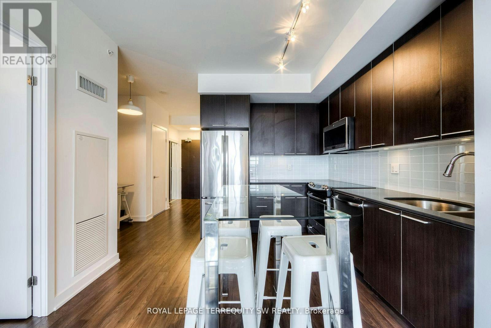 1208-10 Park Lawn Road, Toronto, ON, M8V 0H9 - 2
