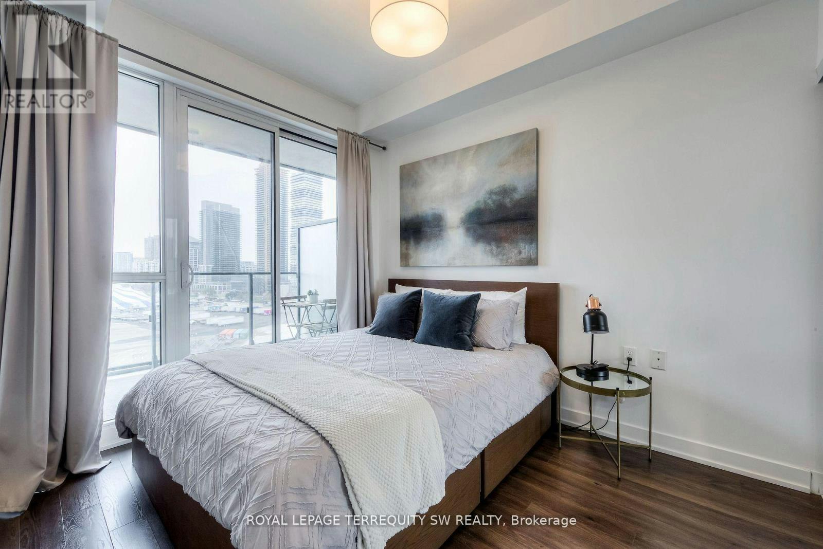 1208-10 Park Lawn Road, Toronto, ON, M8V 0H9 - 7