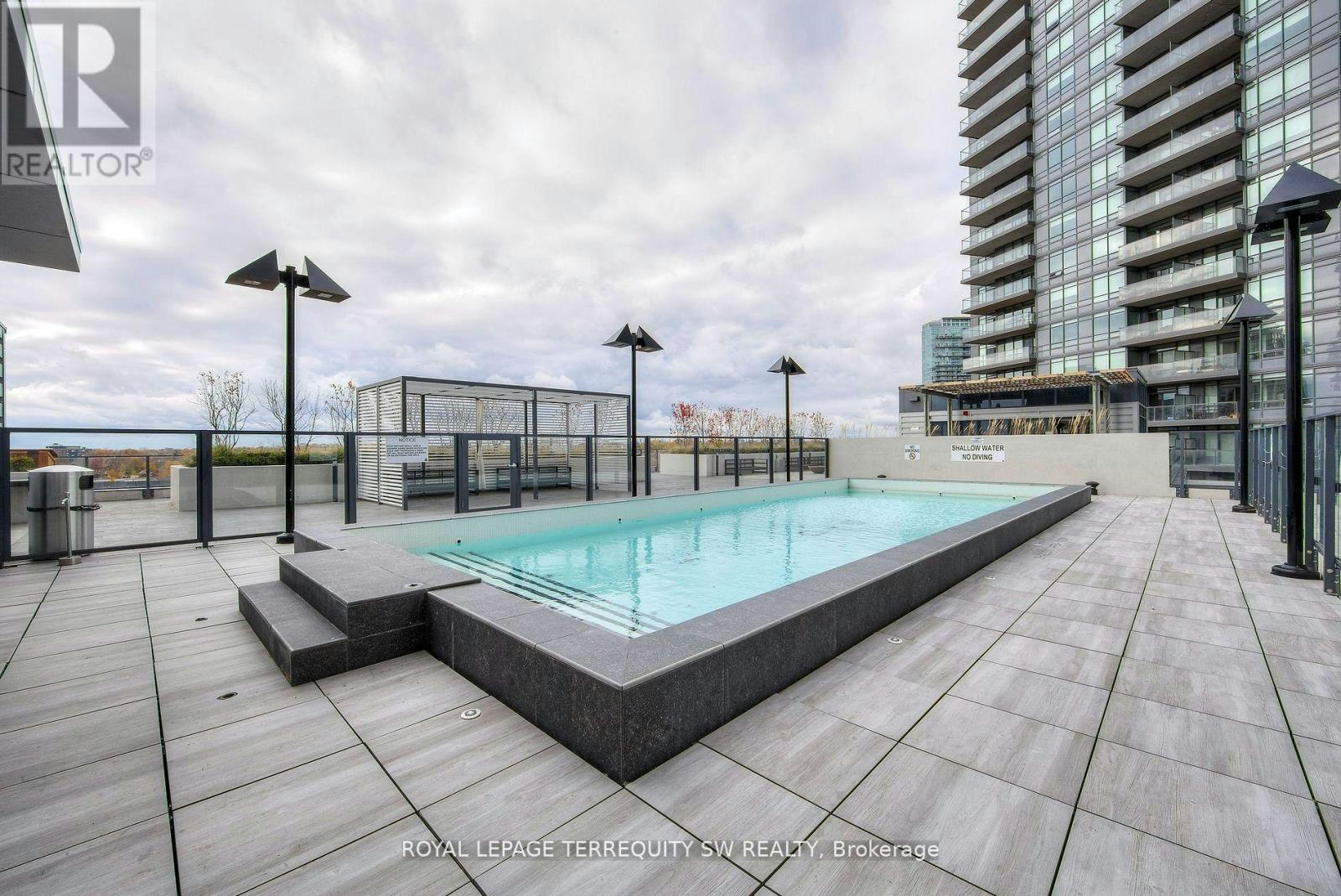 1208-10 Park Lawn Road, Toronto, ON, M8V 0H9 - 17