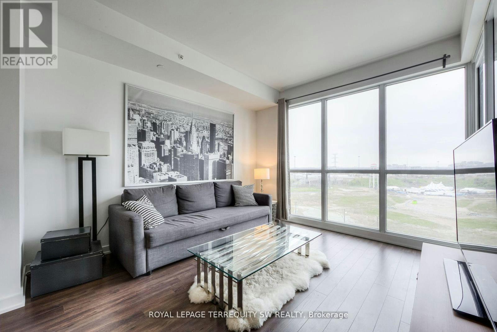 1208-10 Park Lawn Road, Toronto, ON, M8V 0H9 - 5