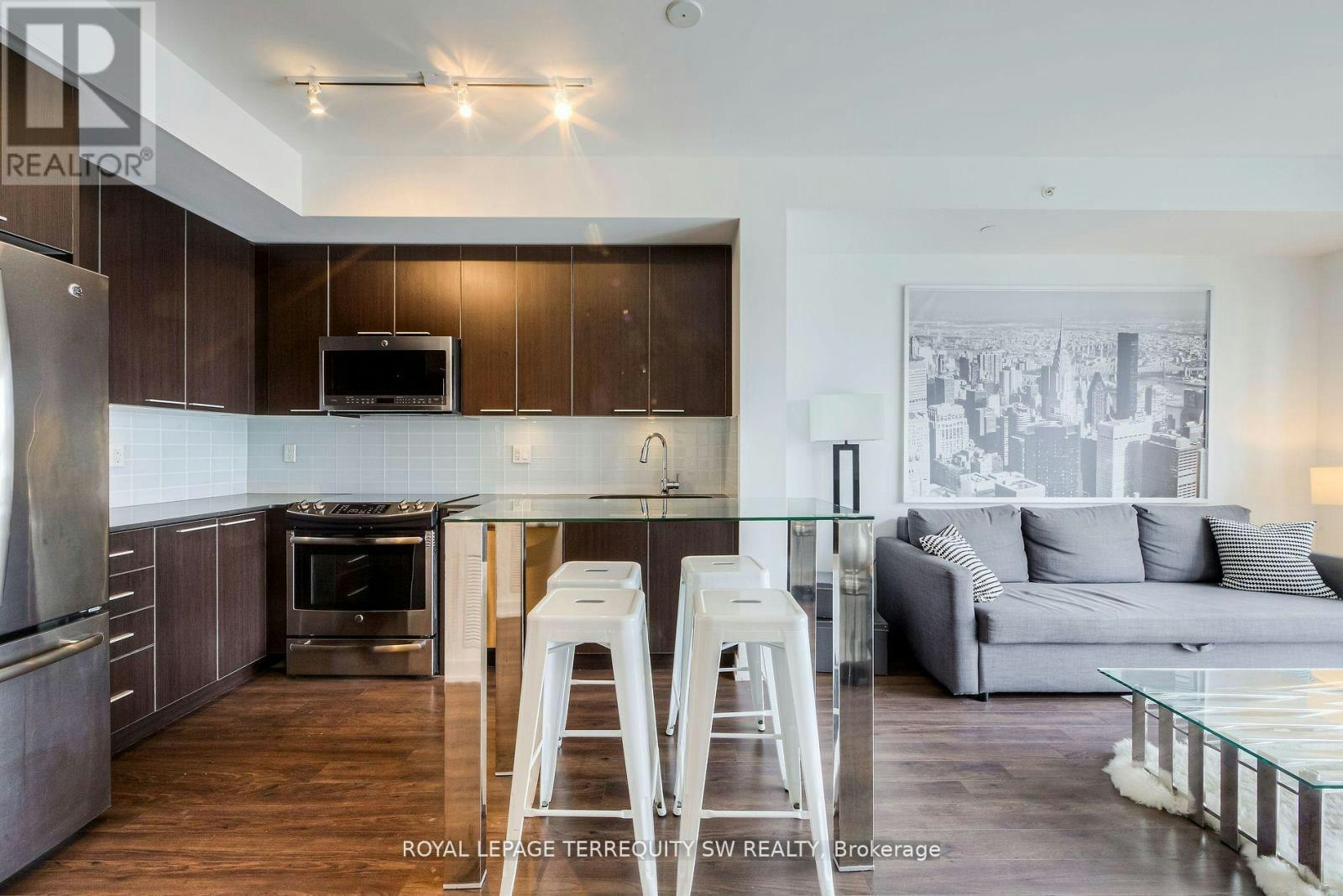 1208-10 Park Lawn Road, Toronto, ON, M8V 0H9 - 3
