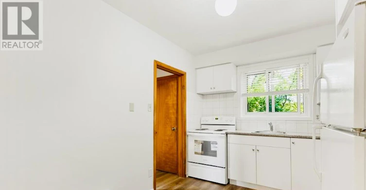2-50 Peter Street, Mississauga, ON, L5H 2G8 - 9