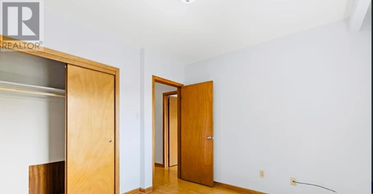 2-50 Peter Street, Mississauga, ON, L5H 2G8 - 2