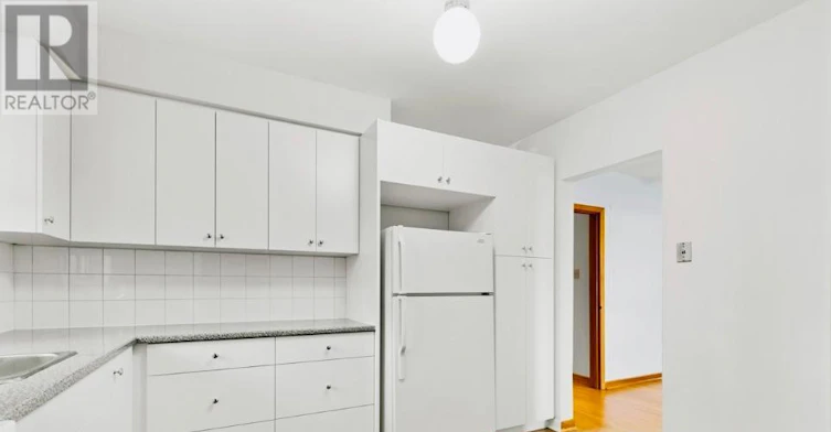 2-50 Peter Street, Mississauga, ON, L5H 2G8 - 7