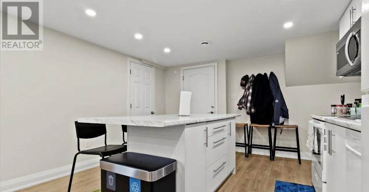 LOWER-161 Hoover Crescent, Hamilton, ON, L9A 3H2 - 7
