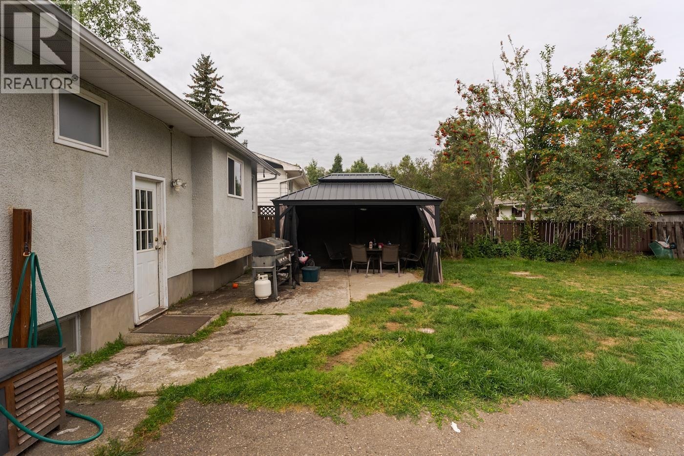6602 Essex Crescent, Prince George, BC, V2N 2P1 - 6